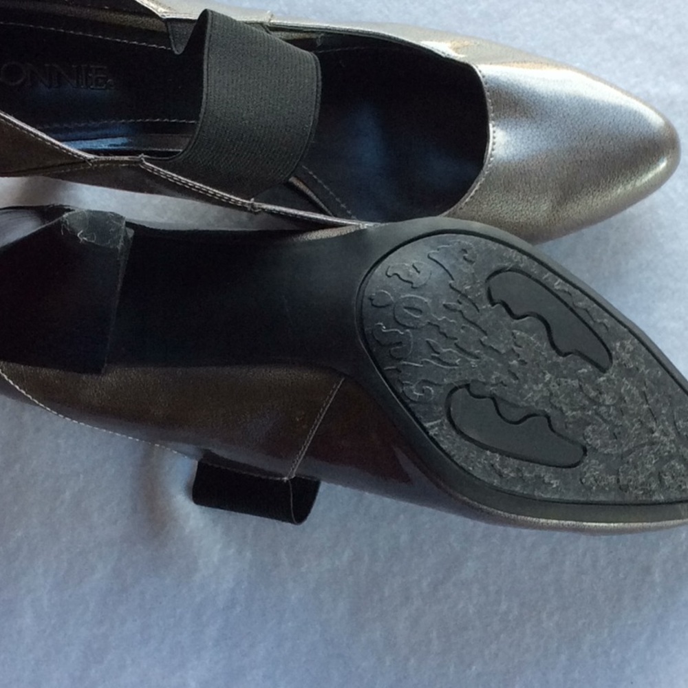 Shoes - Picture 2 of 3